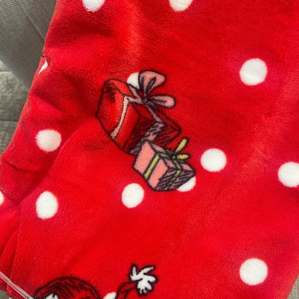 The Grinch Christmas Cindy Lou Who🎄 Red Holiday Plush Throw Blanket 60”x70 NWT